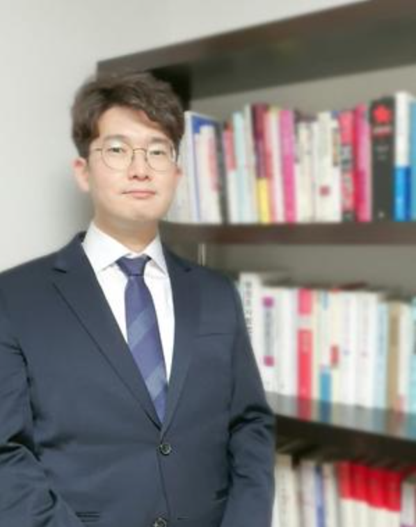 학과장 윤태희교수